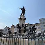 Appartement In Innenstadt -tiefgarage *
